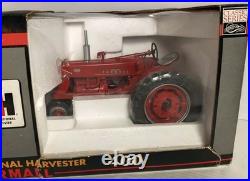 1/16 SpecCast FARMALL International Harvester 300/400 50th ANNIVERSARY TRACTOR
