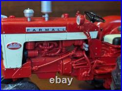 1/16 SpecCast Farmall 340 Gas Tractor withnarrow Front NOS international harvester