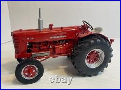 1/16 SpecCast International Harvester W400 Gas Tractor 2011 Special Edition