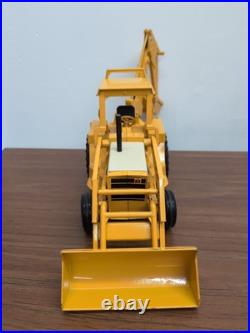 1/16 Toy International Harvester Tractor Loader Backhoe