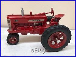 1/16 Vintage Repaint IH International Harvester Farmall 450 Tractor ERTL Nice