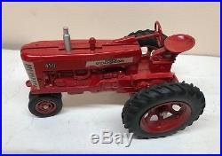 1/16 Vintage Repaint IH International Harvester Farmall 450 Tractor ERTL Nice