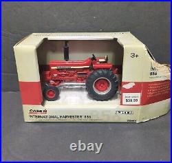 1/32 IH International Harvester Farmall 856 Tractor by ERTL 44130 New
