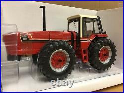1/32 scale Britains 42651 International 3588 IH tractor tracteur traktor