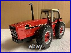1/32 scale Britains 42651 International 3588 tractor tracteur traktor