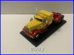 1/43 1955 International Harvester RDF-405 Tractor / Truck NEO096838