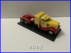 1/43 1955 International Harvester RDF-405 Tractor / Truck NEO096838