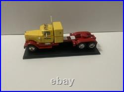 1/43 1955 International Harvester RDF-405 Tractor / Truck NEO096838