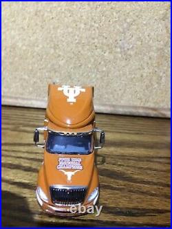 1/64DCP U of TEXAS INTERNATIONAL TRACTOR & LOWBOY WITH CHAMPION TRACTOR AS LOAD