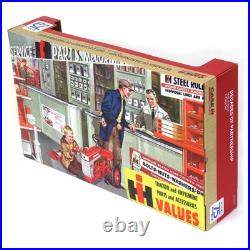 1/64 International Harvester 9 Piece Tractor Silver Chase Unit Set, 44226-Silver