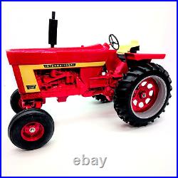 1/8 International Harvester 1466 Tractor With Wide Front & White Stripe Decal