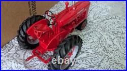 1/8 Scale Mccormick-Deering Farmall M International Harvester Tractor withfenders