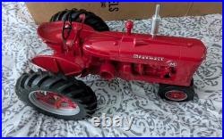 1/8 Scale Mccormick-Deering Farmall M International Harvester Tractor withfenders