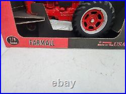 1/8 Scale Models Farmall 400 Toy Tractor In Box International Harvester Case IH