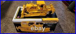 2002 First Gear International Harvester TD-25 Crawler/Ripper ROPS 125