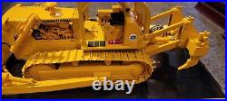 2002 First Gear International Harvester TD-25 Crawler/Ripper ROPS 125