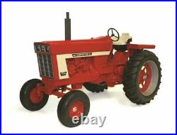(2020) Scale Models International Harvester 1466 Toy Tractor, 1/8 Scale, NIB