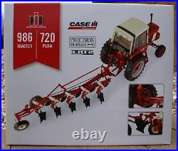 2024 ERTL 116 CASE IH International 986 Tractor with720 PLOW PRECISION NIB