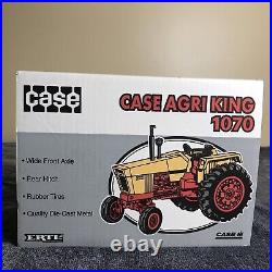CASE IH AGRI KING 1070 Tractor Vintage 1997 Ertl 1/16 International Harvester