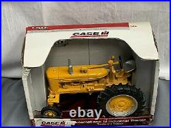 Case IH International M Industrial Tractor ERTL 116 Toy NIB Farmall Highway