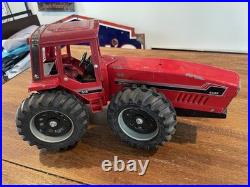 Case International Toy Harvester Red Truck Tractor 6388 1/16 Vintage 1984