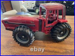 Case International Toy Harvester Red Truck Tractor 6388 1/16 Vintage 1984