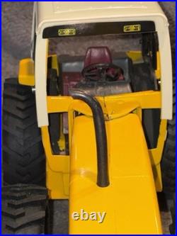 Custom 1/16 Ertl International Harvester 3588 2+2 Yellow Industrial