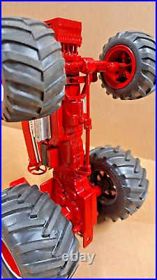 Custom Ertl International IH 1586 1/16 Tractor FWA, 3 pt, Terra Tires, Exhaust