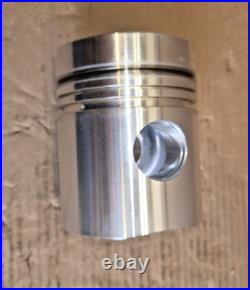 D407 DT407 Piston 670294C1-856, 1026, 1256 NOS International harvester Piston