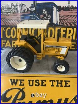 ERTL 1/16 INTERNATIONAL 1086 TRACTOR Industrial Custom