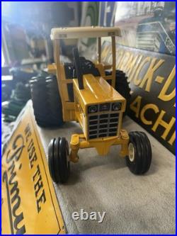 ERTL 1/16 INTERNATIONAL 1086 TRACTOR Industrial Custom