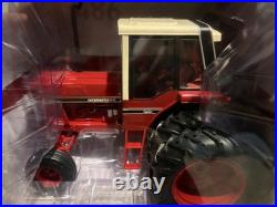 ERTL 1/16 International Harvester 1486 Tractor Rear Duals Prestige Collection