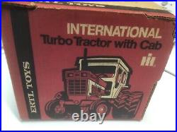 ERTL 1/16 International Harvester Turbo Tractor Cab 1466 Farmall Duals R/W Box