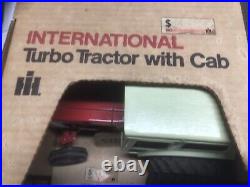 ERTL 1/16 International Harvester Turbo Tractor Cab 1466 Farmall Duals R/W Box