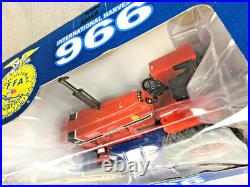ERTL 1/16 Scale International-Harvester 966 Die-Cast FFA Tractor Tomy Damage box