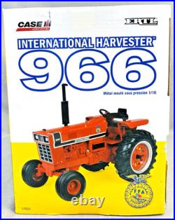 ERTL 1/16 Scale International-Harvester 966 Die-Cast FFA Tractor Tomy Damage box