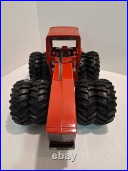 ERTL Custom 1984 International Harvester 7488 2+2 With Duals 1/16 Scale Diecast