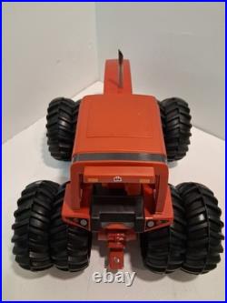 ERTL Custom 1984 International Harvester 7488 2+2 With Duals 1/16 Scale Diecast