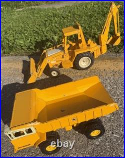 ERTL DIECAST INTERNATIONAL HARVESTER TOY TRACTOR LOADER BACKHOE Pay Truck Vtg