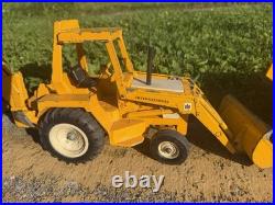 ERTL DIECAST INTERNATIONAL HARVESTER TOY TRACTOR LOADER BACKHOE Pay Truck Vtg