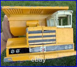 ERTL DIECAST INTERNATIONAL HARVESTER TOY TRACTOR LOADER BACKHOE Pay Truck Vtg