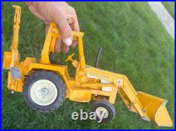 ERTL DIECAST INTERNATIONAL HARVESTER TOY TRACTOR LOADER BACKHOE Pay Truck Vtg