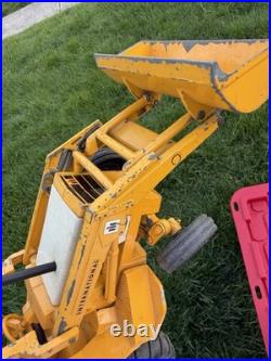 ERTL DIECAST INTERNATIONAL HARVESTER TOY TRACTOR LOADER BACKHOE Pay Truck Vtg