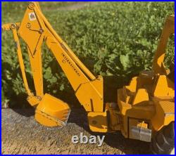 ERTL DIECAST INTERNATIONAL HARVESTER TOY TRACTOR LOADER BACKHOE Pay Truck Vtg