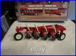 ERTL IH FARMALL 350 Tractor 4-Piece Diecast Metal Deluxe Farm Set 1/16 Box 5044