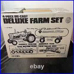 ERTL IH FARMALL 4-Piece Deluxe Farm Set 1/16 Stock # 5044