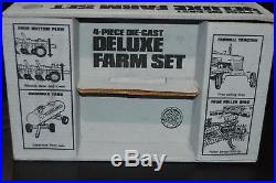 ERTL IH FARMALL 4-Piece Diecast Metal Deluxe Farm Set 1/16 Scale in Original Box