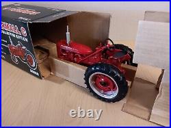 ERTL IH FARMALL C Tractor Collector Edition 4021 NIB