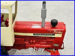 ERTL IH International Farmall 1456 Turbo Duals Scale 116 Diecast Canada
