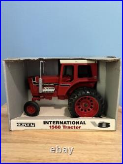 ERTL IH International Harvester 1568 V8 Tractor with Duals, 1/16 Scale Diecast NIB ERTL IH International Harvester 1568 V8 Tractor with Duals, 1/16 Scale Diecast NIB